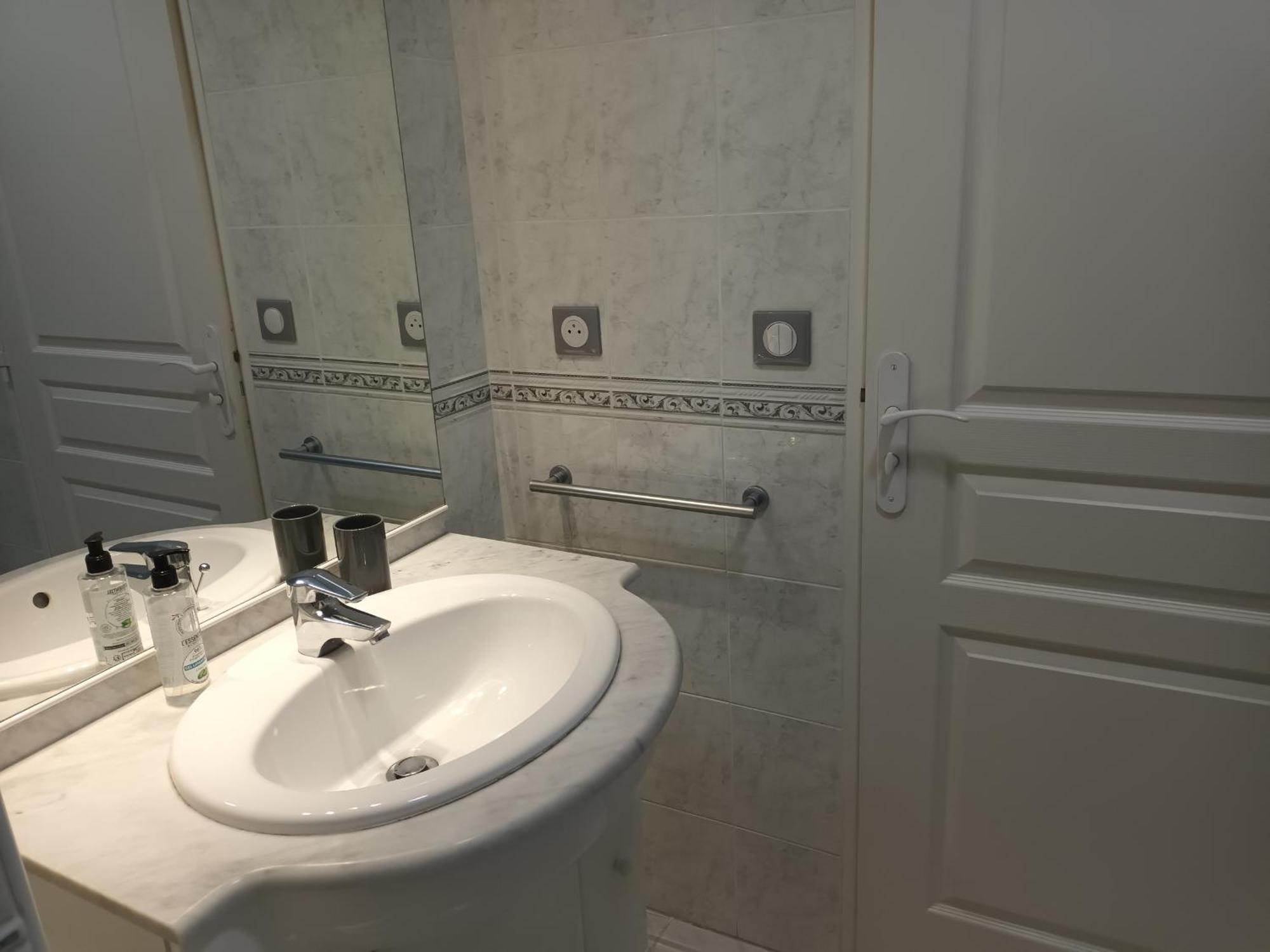 Appart. 2* A Hendaye, Proche Centre, Parking Privatif - Fr-1-239-777 Apartamento Exterior foto